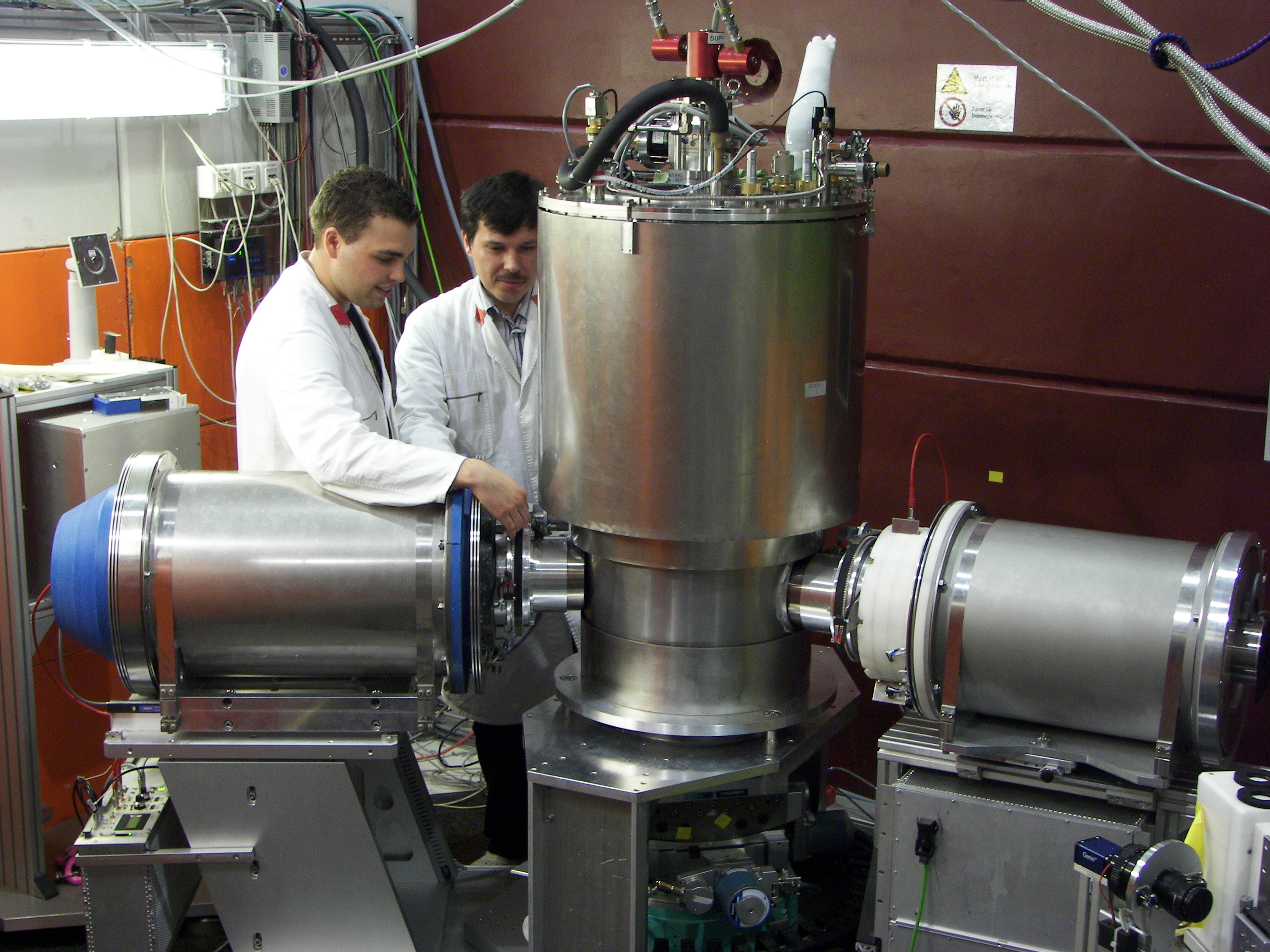Neutrons worm the last secrets of the crystal 